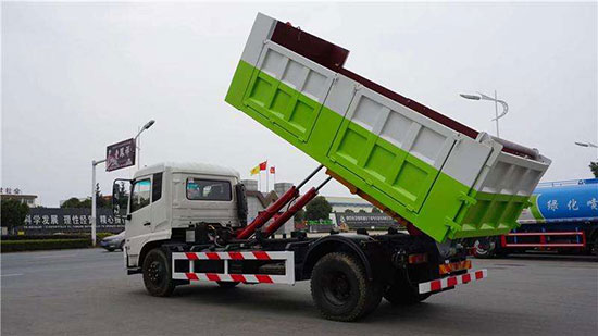 聚脲噴涂汽車(chē)底盤(pán) 聚脲噴涂設(shè)備(圖1) 聚脲噴涂汽車(chē)底盤(pán) 聚脲噴涂設(shè)備